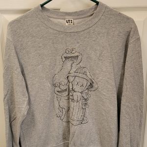 Rare Kaws x Sesame Street UNIQLO Sweatshirt Size Small